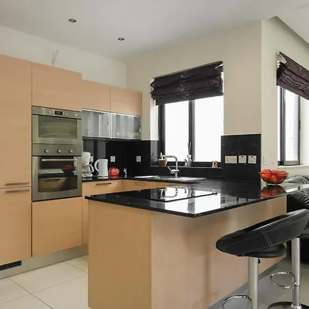 Oak Terrace Apartment Saint Julian's