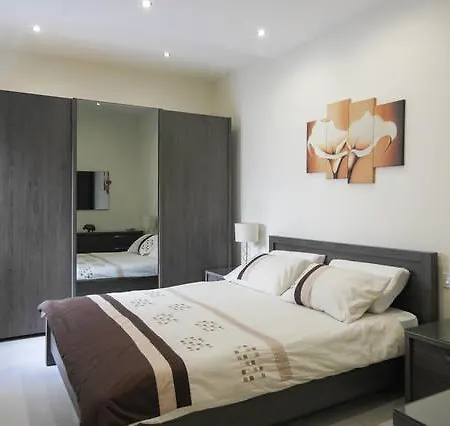 Oak Terrace *